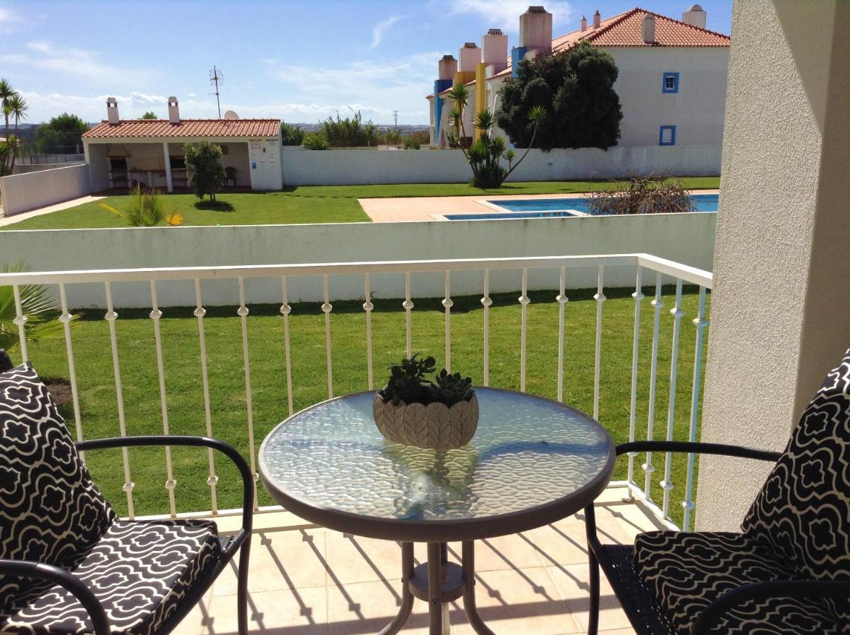 Palmeiras Apartement - T1 Com Piscina Baleal Dış mekan fotoğraf